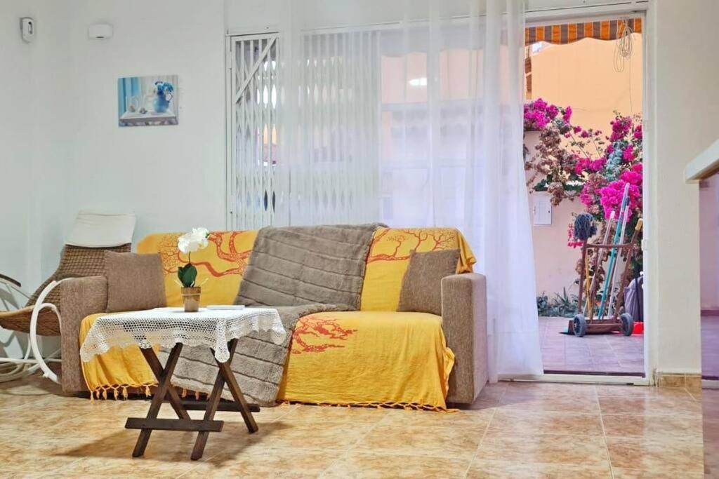 Mar Azul Adosado, Patio Y Solarium Apartman Torrevieja Kültér fotó
